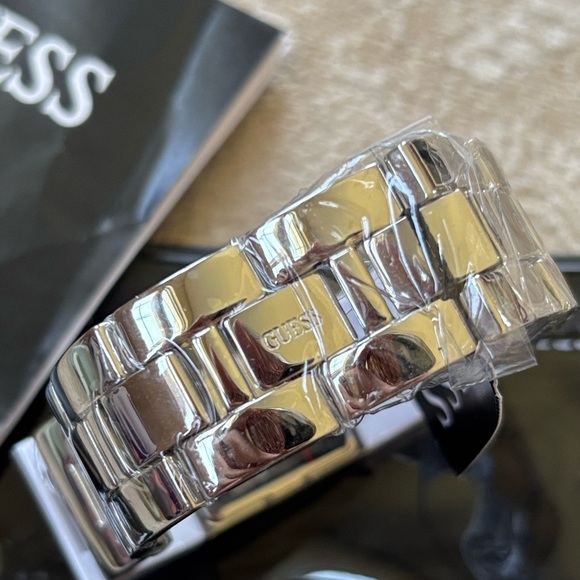 Brand New GUESS White & Silver Tone Watch Modern Square Analog Dial Y2K main image 16